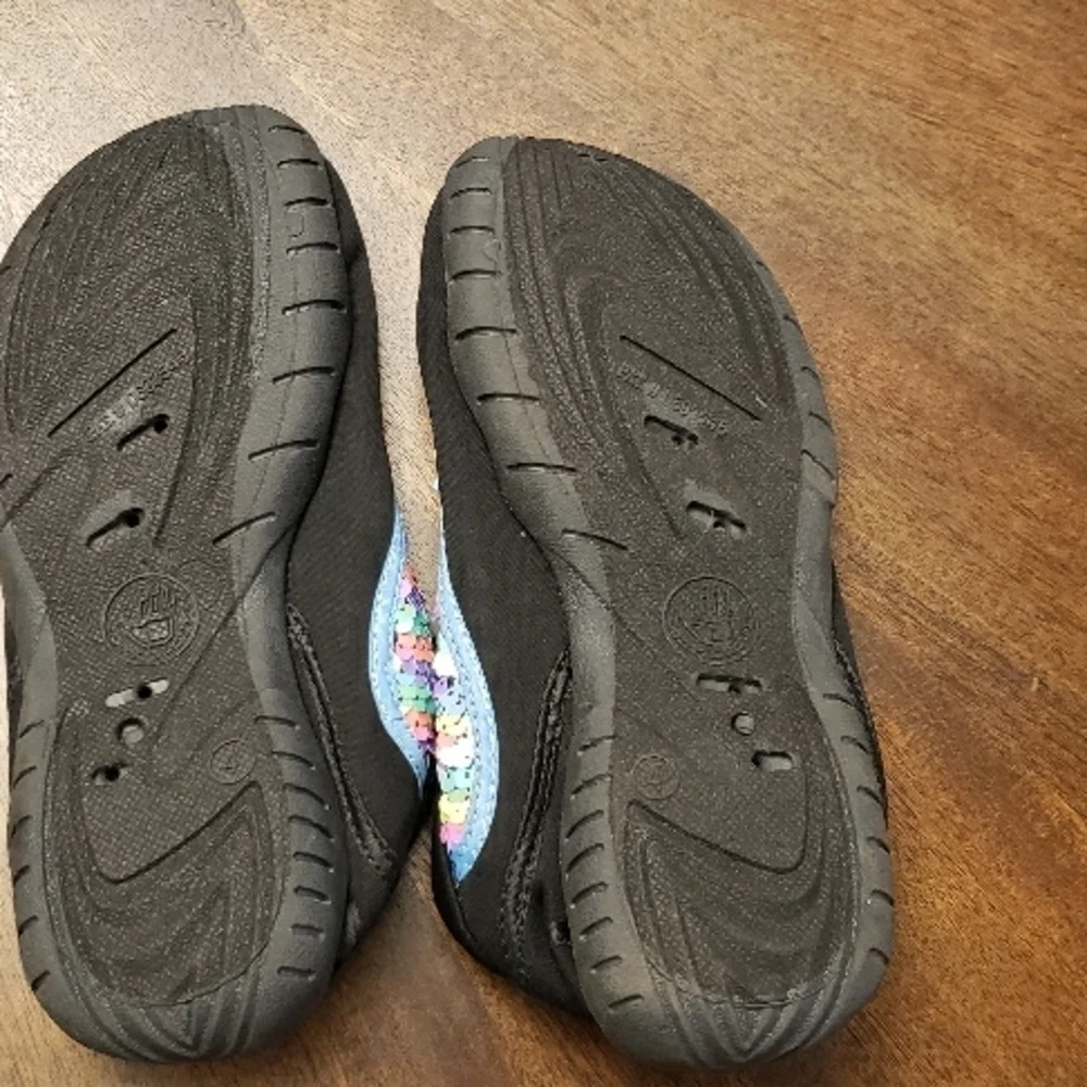 Body Glove Blue and Black Water Shoes